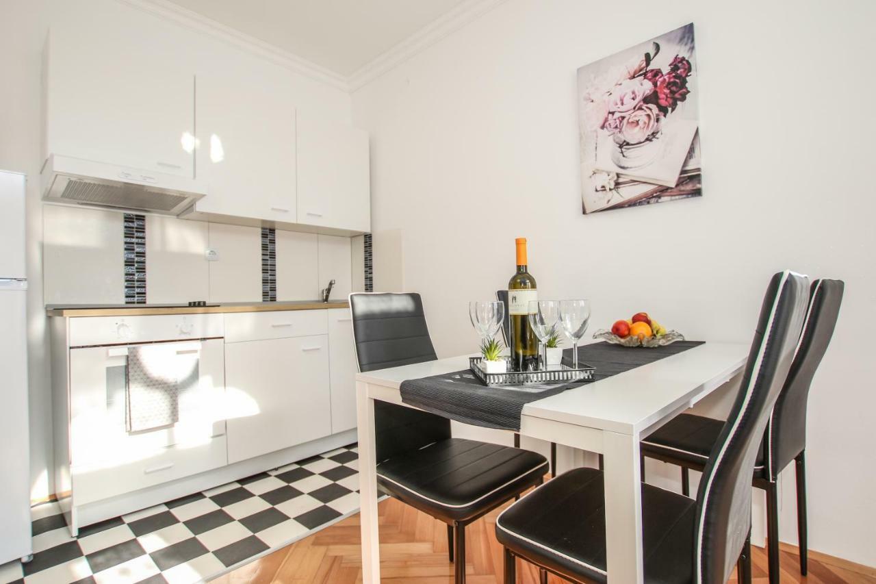 Apartments Old Town Пореч Экстерьер фото